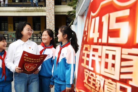 Trung Quốc xuất bản sách cho học sinh về an ninh quốc gia