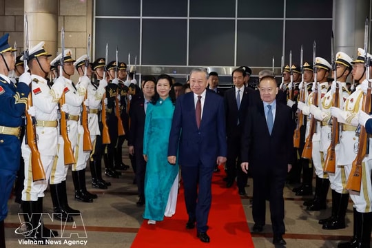 Top Vietnamese leader travels to Nanning, highlights bilateral rail cooperation