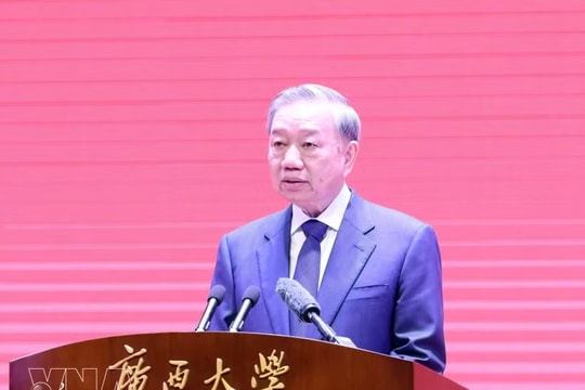 Top Vietnamese leader visits historic Nanning Yucai School in Guangxi