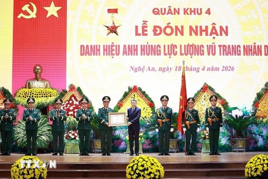Quân khu 4 đón nhận danh hiệu Anh hùng Lực lượng Vũ trang Nhân dân