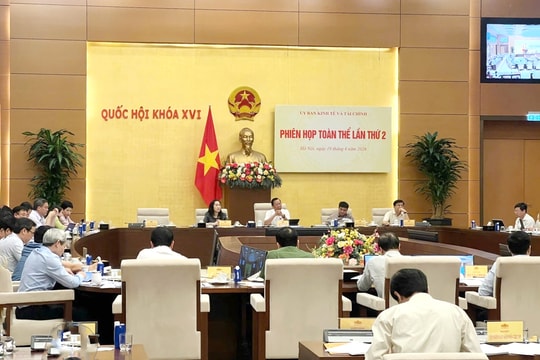 Ủy ban Kinh tế và Tài chính họp phiên toàn thể thứ 2