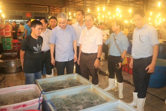 TP. Hồ Chí Minh: Thắt chặt kiểm soát thực phẩm trước áp lực đô thị hóa