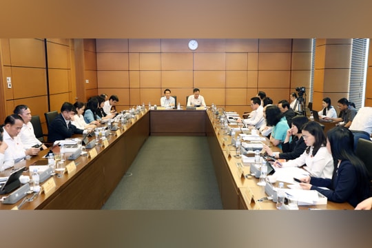 Cần có chính sách hỗ trợ, thu hút người trẻ học nghệ thuật truyền thống