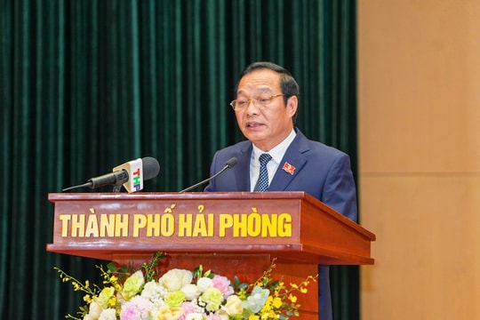 Thông qua 19 nghị quyết quan trọng