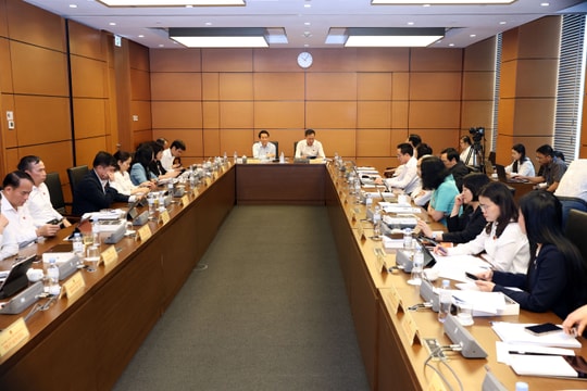 Sáng 20/4/2026: Thảo luận Tổ 5 (Đoàn ĐBQH tỉnh Hưng Yên và Gia Lai)