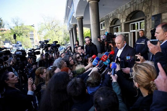Đảng của cựu Tổng thống Bulgaria Rumen Radev trên đà giành chiến thắng áp đảo