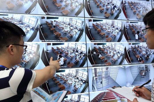 Khám phá hệ thống chống gian lận “không khoan nhượng” của kì thi đại học Trung Quốc