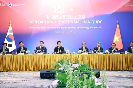 Vietnamese, Korean leaders attend economic, trade and investment cooperation roundtable