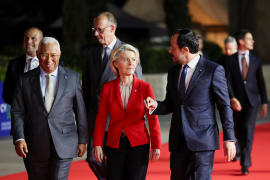 EU tìm lối đi mới cho an ninh tập thể ngoài “chiếc ô” NATO