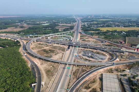 Đưa cao tốc Biên Hòa – Vũng Tàu vào khai thác tạm, chỉ cho ô tô dưới 9 chỗ lưu thông