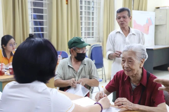 Bộ Nội vụ đề xuất tăng lương hưu 8%
