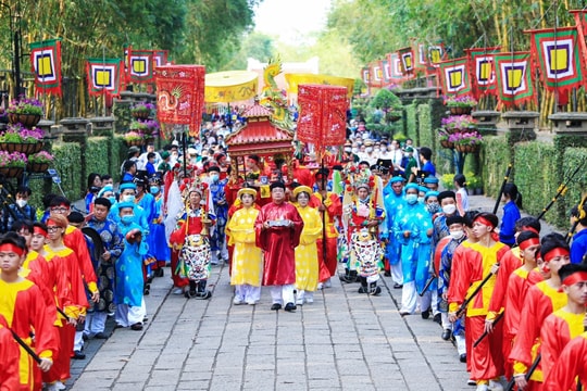 Như cây có cội, như sông có nguồn