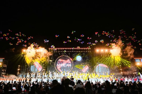 Khai mạc Festival Du lịch Cửa Lò 2026 "Bốn mùa biển gọi"