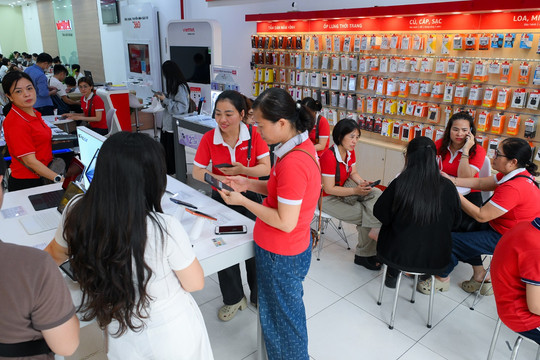 Gần 50.000 điểm hỗ trợ khách hàng Viettel xác thực thông tin thuê bao tránh bị khóa sim