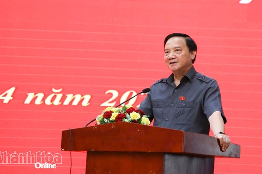 Phó Chủ tịch Quốc hội Nguyễn Khắc Định tiếp xúc cử tri các phường Nha Trang, Nam Nha Trang, Tây Nha Trang, Khánh Hoà