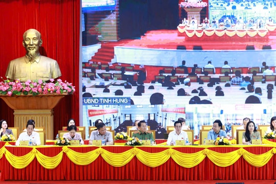 Bộ trưởng Lương Tam Quang tiếp xúc cử tri sau Kỳ họp thứ Nhất, Quốc hội khóa XVI tại tỉnh Hưng Yên