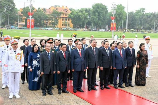 Tổng Bí thư, Chủ tịch nước Tô Lâm và lãnh đạo Đảng, Nhà nước vào Lăng viếng Chủ tịch Hồ Chí Minh