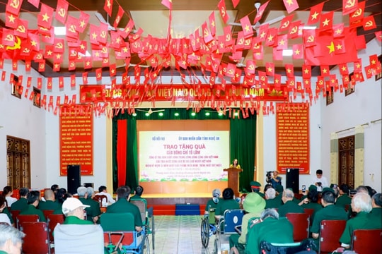Trao quà của Tổng Bí thư, Chủ tịch nước tới thương binh, bệnh binh tại Nghệ An