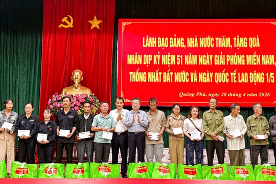 Trưởng ban Chính sách, chiến lược Trung ương Nguyễn Thanh Nghị tiếp xúc cử tri tại Đắk Lắk