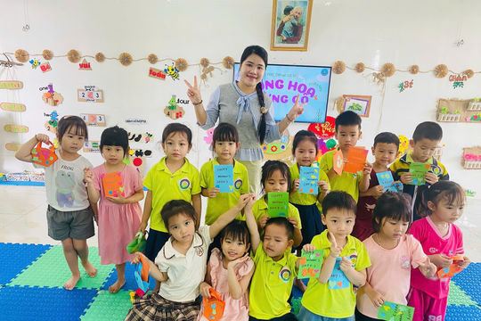 Bộ GD-ĐT: Giáo viên mầm non đang chịu áp lực cao về cường độ lao động