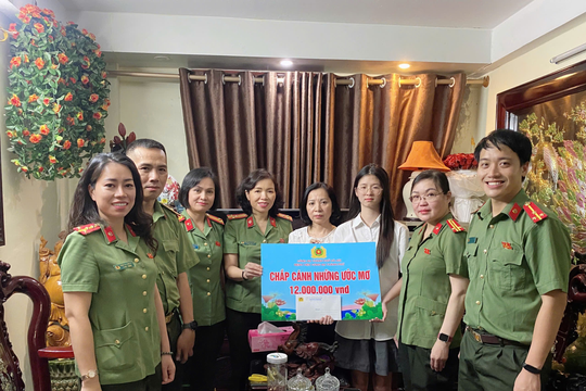 Công an Thủ đô “chắp cánh ước mơ” hỗ trợ con em cán bộ, chiến sĩ có hoàn cảnh đặc biệt