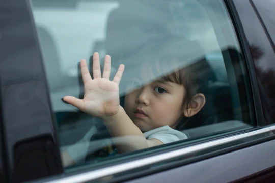 Giải pháp xây dựng cơ chế thói quen để tránh bỏ quên trẻ nhỏ trên ô tô