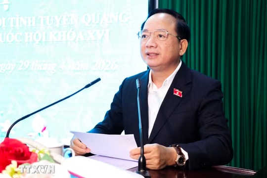 Trưởng Ban Tuyên giáo và Dân vận Trung ương tiếp xúc cử tri tại Tuyên Quang