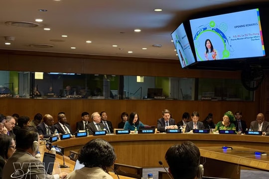 Vietnam chairs roundtable on peaceful use of nuclear energy