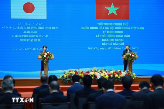 Thủ tướng Lê Minh Hưng và Thủ tướng Takaichi Sanae gặp gỡ báo chí