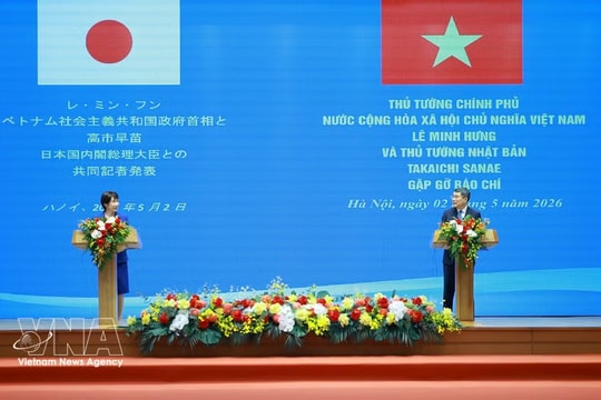 Vietnamese, Japanese PMs meet with press after talks