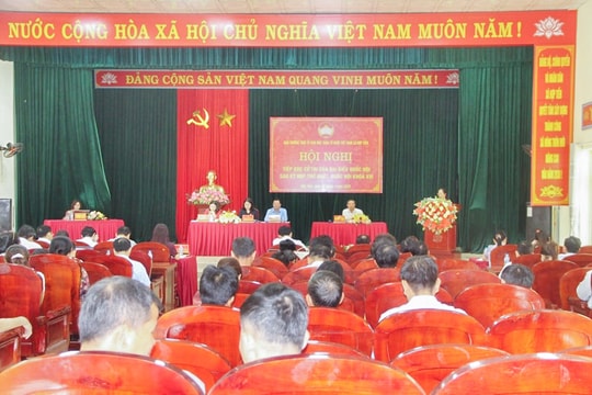 Cử tri xã Hợp Tiến mong sớm tháo gỡ khó khăn trong cấp giấy chứng nhận quyền sử dụng đất