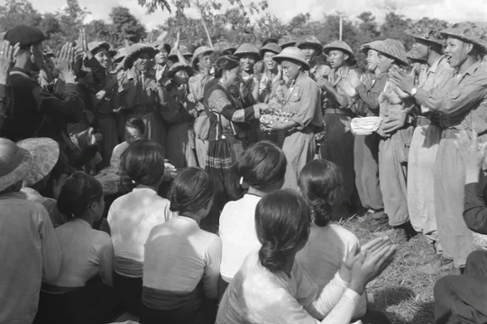 Thắng lợi từ thế trận lòng dân