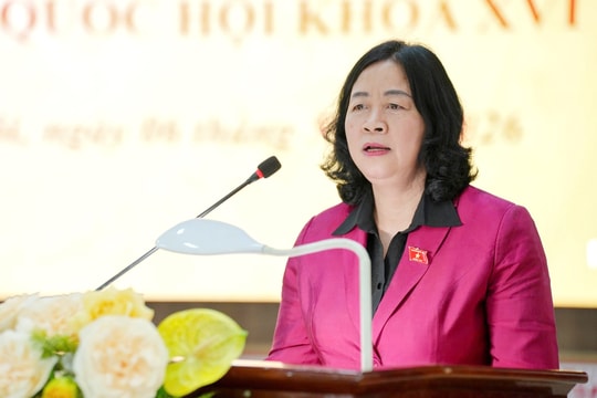 Chủ tịch Ủy ban Trung ương MTTQ Việt Nam Bùi Thị Minh Hoài tiếp xúc cử tri tại tỉnh Phú Thọ