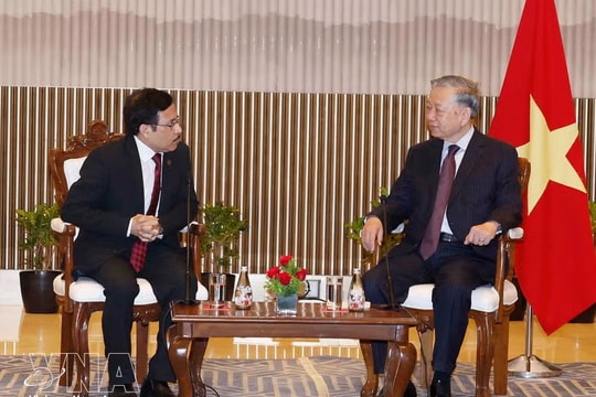 Party General Secretary, State President receives Indian business leaders in Mumbai