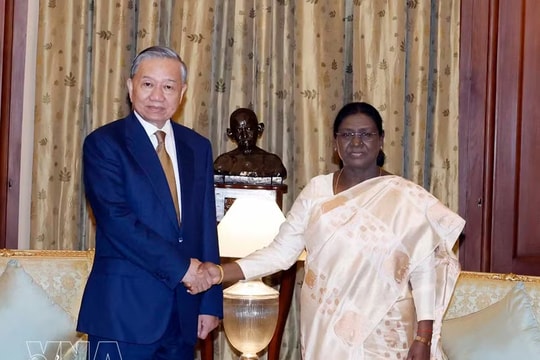 Vietnam’s top leader meets with Indian President