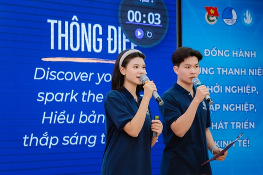 Thủ lĩnh Gen Z kiến tạo dự án AI hướng nghiệp, chinh phục đấu trường học thuật