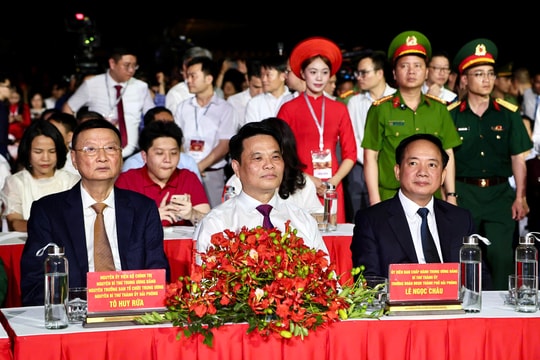Trưởng Ban Tuyên giáo và Dân vận Trung ương Trịnh Văn Quyết dự khai mạc Lễ Hội Hoa Phượng đỏ 2026: “Hải Phòng - Hội tụ - Tỏa sáng”