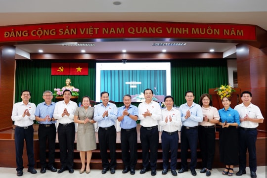 Tổng Thư ký Quốc hội, Chủ nhiệm Văn phòng Quốc hội Lê Quang Mạnh tiếp xúc cử tri tại TP. Hồ Chí Minh