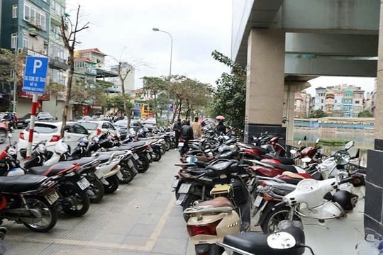 Chính thức tăng phí sử dụng vỉa hè, lòng đường để trông giữ xe