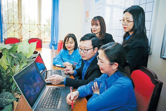 Xây dựng thành trì lòng dân vững chắc trên không gian mạng