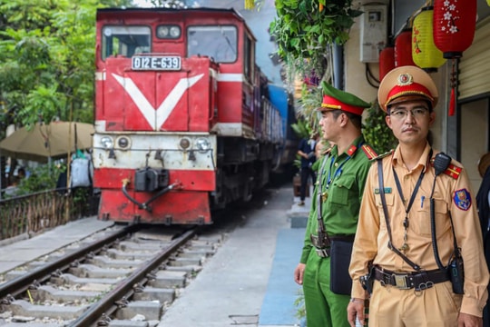 Xử lý kịp thời các hành vi vi phạm trong lĩnh vực đường sắt