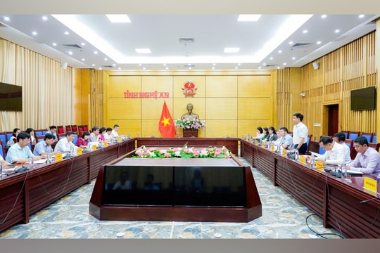 Đoàn công tác của Ủy ban Kinh tế và Tài chính làm việc tại Nghệ An