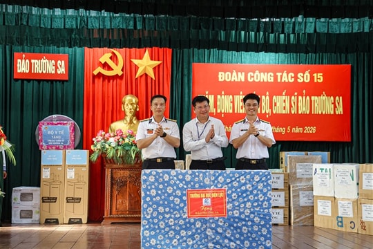 Trường Đại học Điện lực tham gia đoàn công tác thăm quần đảo Trường Sa và Nhà giàn DK1