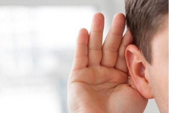 Điếc đột ngột không chỉ gây mất thính lực mà còn cảnh báo đột quỵ
