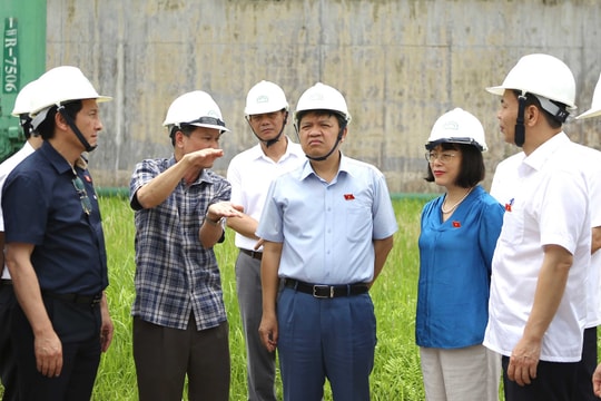 Đoàn khảo sát của Ủy ban Khoa học, Công nghệ và Môi trường khảo sát tại Nhà máy Đạm Ninh Bình