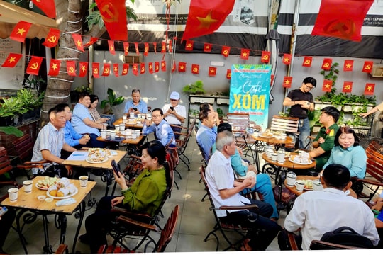 TP. Hồ Chí Minh: “Cà phê xóm” kết nối chính quyền với người dân