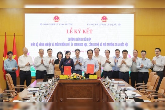 Ủy ban Khoa học, Công nghệ và Môi trường ký kết chương trình phối hợp công tác với Bộ Nông nghiệp và Môi trường