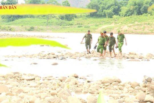 Giữ bình yên dưới đại ngàn Trường Sơn