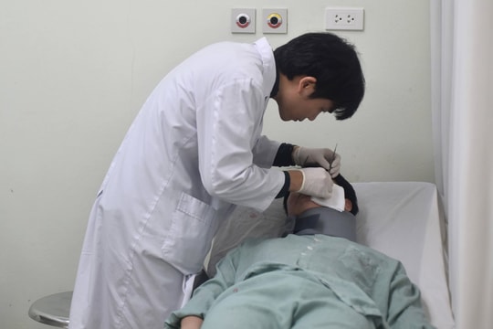 Cảnh báo biến chứng muộn sau 3 năm tiêm Filler ở tai