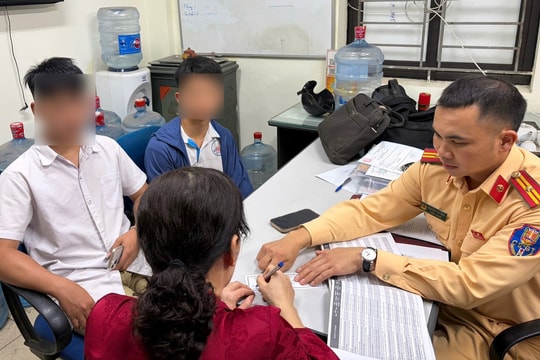Hà Nội: Xác minh nhanh, xử lý nghiêm nam sinh lạng lách trên phố
